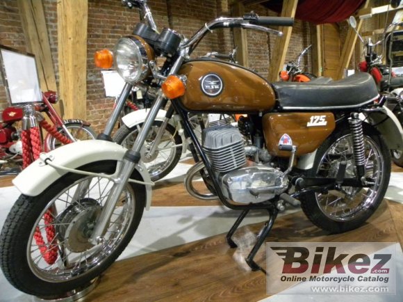 1977 WSK 175 W21B2S2 photo